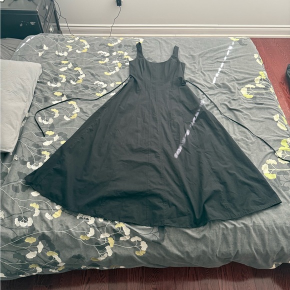 OAK + FORT Black Sleeveless Maxi Dress - Picture 2 of 5